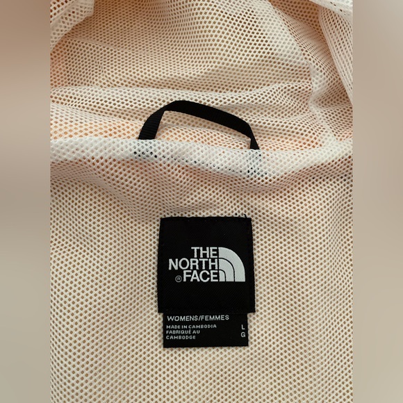 The North Face Hydrenaline 2000 jacket (L) in Apricot/Black - Picture 6 of 8